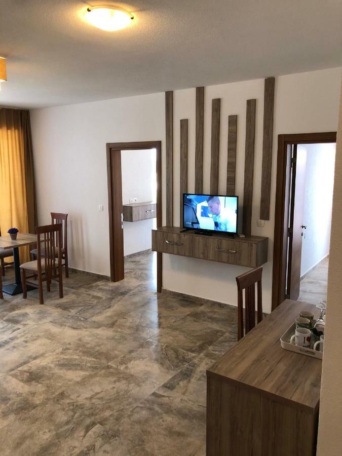 Hotel Gothia Ulcinj Exterior photo