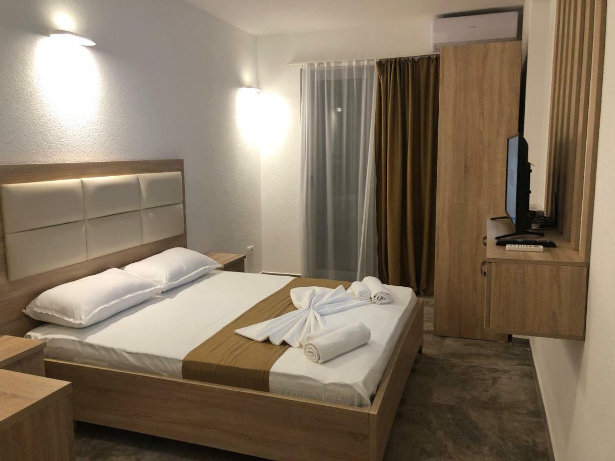 Hotel Gothia Ulcinj Exterior photo