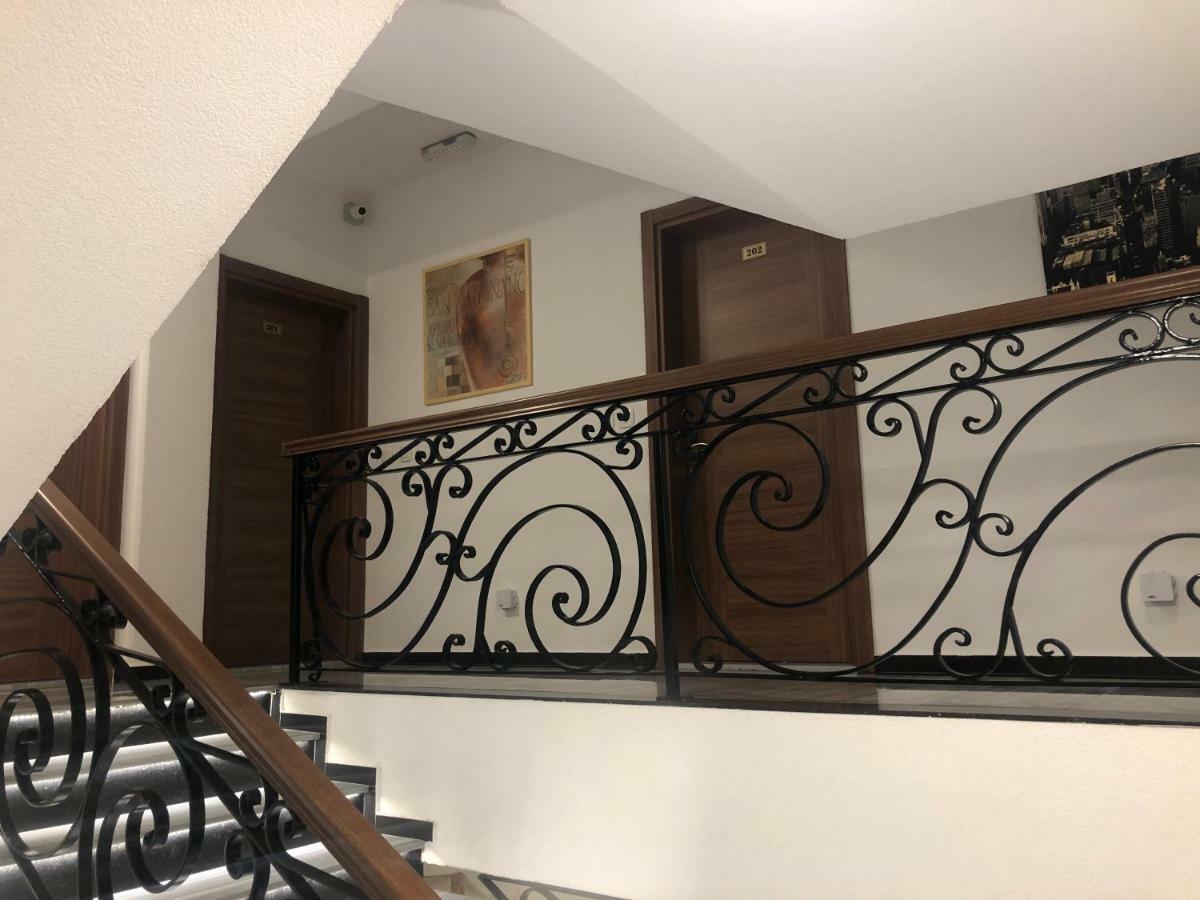 Hotel Gothia Ulcinj Exterior photo